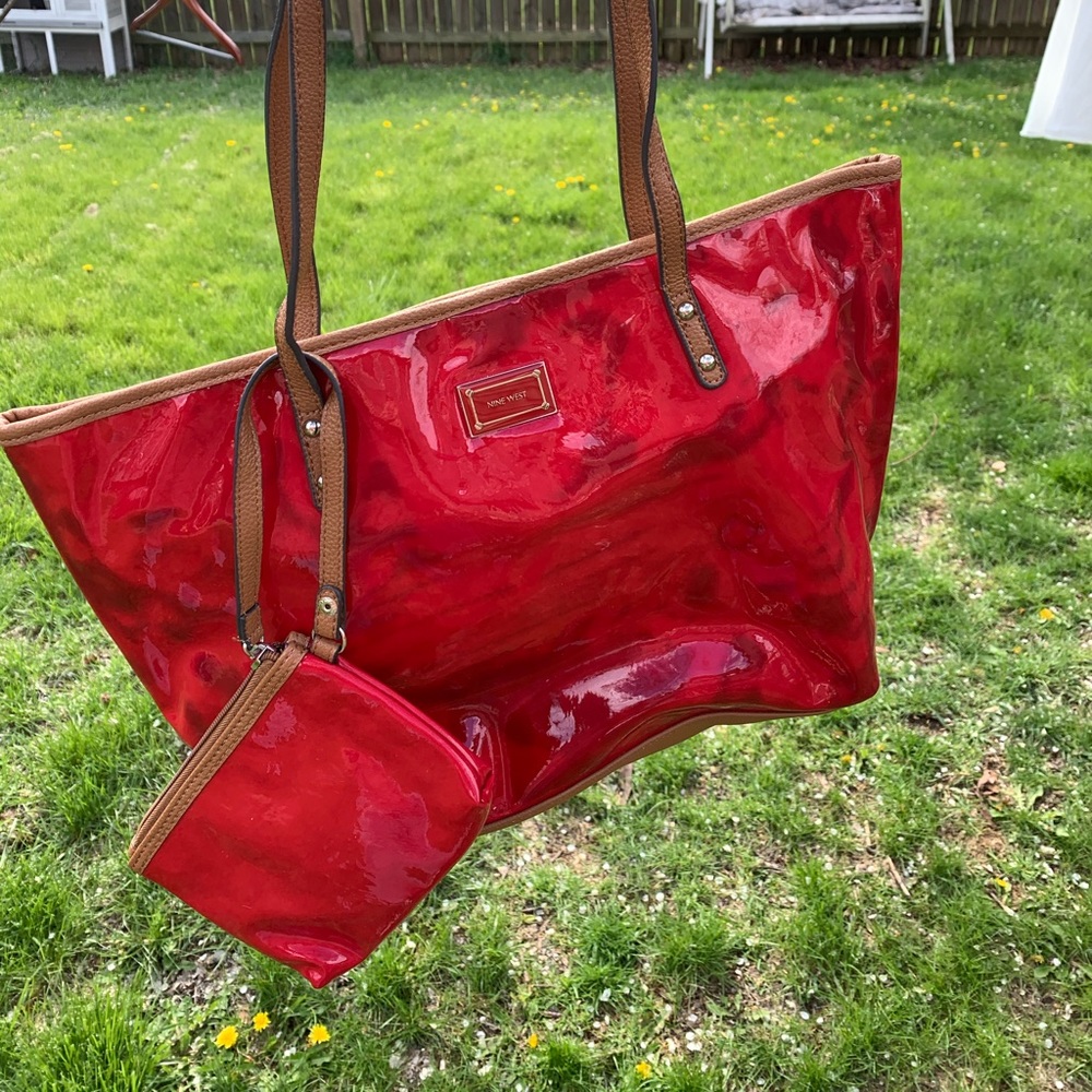 Red vinyl purse/tote with matching coin purse